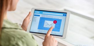 ¿Qué consecuencias tiene la notificación efectuada en formato papel a una persona jurídica?