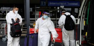 Europa considera nuevas restricciones mientras Omicron arrasa en el mundo