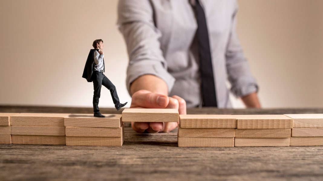 помощь директору