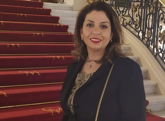 La mujer maravilla togada Eva Papadópulos