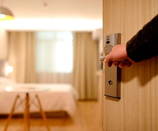 Qué opciones eligen los inversores para gestionar un hotel