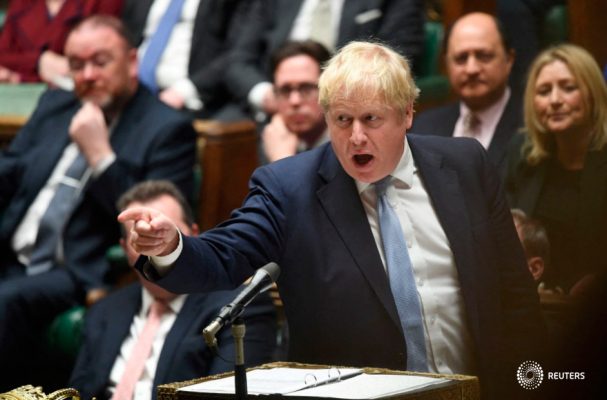 El primer ministro británico, Boris Johnson, hace una declaración sobre el informe de Sue Gray sobre las supuestas fiestas de Downing Street durante el confinamiento por COVID-19, en la Cámara de los Comunes en Londres, Gran Bretaña, el 31 de enero de 2022. Parlamento del Reino Unido/Parlamento del Reino Unido/Jessica Taylor/Folleto vía REUTERS