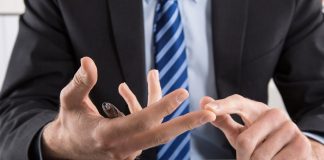 Asesorar a sus clientes sobre ventajas y desventajas