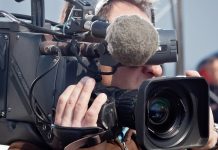 Criterio de ponderación entre los derechos de libertad de información y expresión y los derechos al honor y la intimidad