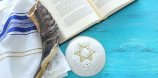 La Comunidad Israelita de Oporto suspende la tramitación de los procesos de certificación de sefardíes tras la detención de su rabino