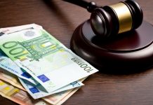 Condenada en Ávila a seis meses de cárcel una agente bancaria por apropiarse dinero de sus clientes