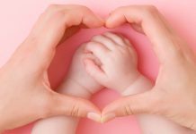 El TSJ del País Vasco confirma el derecho de una madre soltera a recibir la misma prestación para el cuidado de su hijo que las familias biparentales