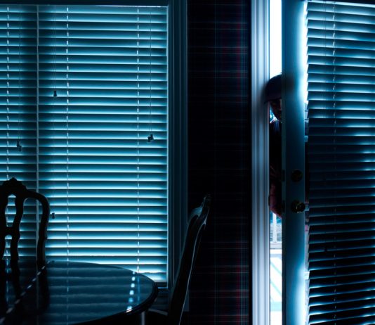 ¿Puedo defenderme de quien asalta mi domicilio?