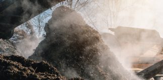 ¿Deben seguir considerándose residuos los suelos o materiales naturales excavados?