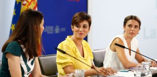 El Anteproyecto de Ley de Derecho de Defensa da más entidad a la hoja de encargo y a los Servicios de Orientación Jurídica colegiales Isabel Rodríguez, Pilar Llop e Irene Montero