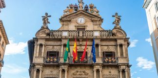 El Tribunal Superior revoca la condena de 261.943 euros impuesta al Ayuntamiento de Pamplona por el botellazo que recibió un joven en el chupinazo de 2010