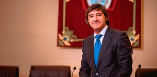 “Me he ido forjando como un buen conocedor de la abogacía y sus problemas, algo imprescindible para aspirar al Decanato”