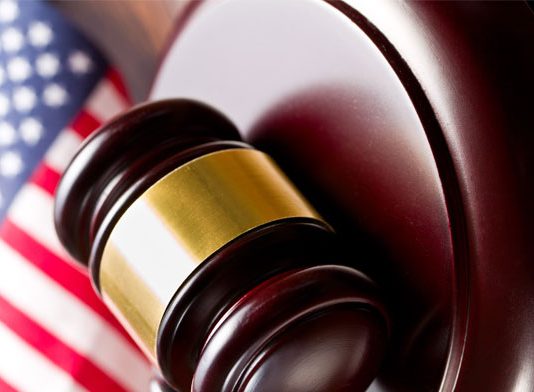 La defensa letrada en el proceso por delitos leves