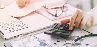 El TSJ de Murcia avala el criterio del SMS de no incluir el complemento de atención continuada en las pagas extraordinarias de los médicos residentes