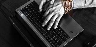 La Audiencia de Barcelona condena a un acusado por la publicación de ‘fake news’