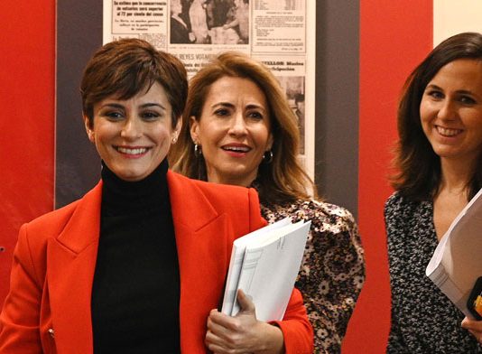 La reforma de la Ley de Familias busca equiparar los derechos de las parejas de hecho a los de los matrimonios