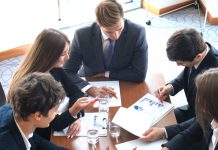 Los Colegios de la Abogacía se personarán como acusación particular en las agresiones a sus profesionales