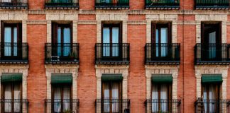 Los estatutos en la propiedad horizontal y su relación con el registro de la propiedad: referencia al uso turístico