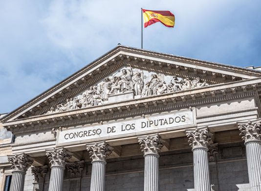 El Pleno del CGPJ insta por unanimidad al Congreso y al Senado a no citar a jueces y magistrados para declarar sobre hechos conocidos en las actuaciones objeto de su actividad jurisdiccional