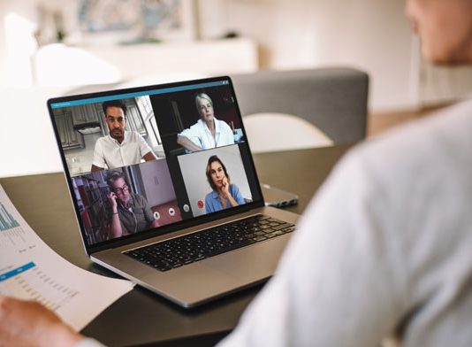 ¿Nómadas digitales o turistas trabajando?