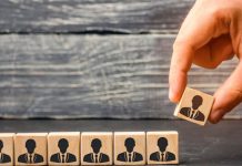 ¿Tiene derecho preferente al reingreso el trabajador en excedencia voluntaria frente a contrataciones o transformaciones de contratos temporales en indefinidos?