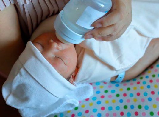 Divorciarse con un bebé lactante: ¿qué pasa con la custodia?