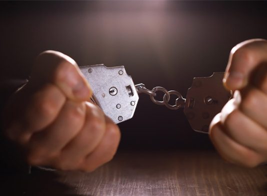 Condenan a prisión a tres personas por secuestrar a un conocido y provocarle cortes en las piernas por una deuda en León