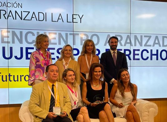 ‘Mujeres por Derecho’ reconoce la labor de las abogadas ucranianas y reclama avances hacia la igualdad real en la profesión