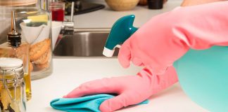 Cuidado: estas son las multas por pagar poco o no tener dado de alta a una persona empleada del hogar