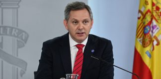 El Consejo de Ministros declara el fin de la crisis sanitaria del COVID-19 y elimina la obligatoriedad de las mascarillas José Miñones