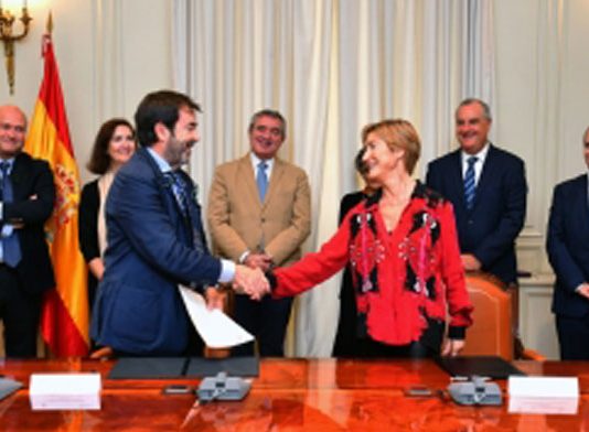 El CGPJ y el CGAE firman un convenio marco con el fin de mejorar la eficacia de los juzgados y tribunales y la calidad del ejercicio de la abogacía