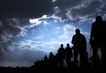 La protección de las personas extranjeras en el ínterin de la renovación o prórroga de su autorización