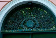 Abogacía y Junta de Andalucía firman colaborar para reducir el «atasco» en procesos como las reclamaciones por impagos