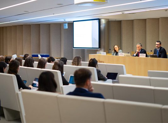 Aula de Debate Pérez-Llorca/ICADE: reflexiones sobre aspectos candentes de la jornada laboral