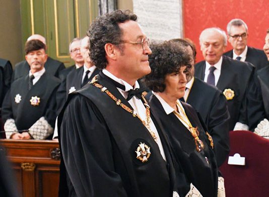 García Ortiz reivindica en su toma de posesión una Fiscalía sometida exclusivamente al imperio de la ley