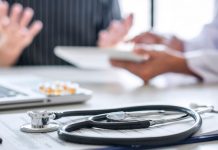 La jueza ve fraude de ley en el caso de una médico del Servicio Canario de Salud contratada temporalmente durante 18 años