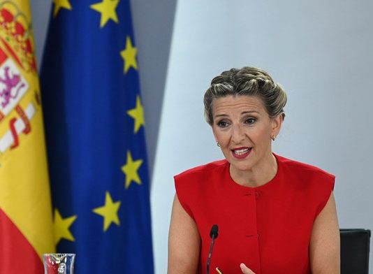 Yolanda Díaz prohibirá los despidos por causas energéticas