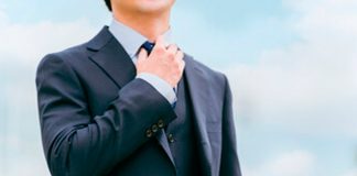 ¿La empresa puede exigir el uso de corbata durante todo el año, incluidos los meses de verano?