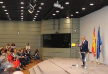 Joaquín Merchán toma posesión como presidente del Consejo General de Graduados Sociales ante la ministra Yolanda Díaz