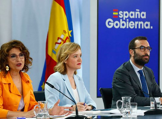 El Ejecutivo eleva el ‘techo de gasto’ al récord de 199.171 millones en 2025 y prevé un déficit del 2,5%