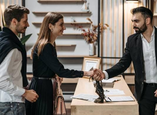 Creando relaciones sólidas con los clientes: claves de éxito