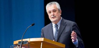 El Constitucional exonera al expresidente andaluz José Antonio Griñán toda la malversación de los ‘ERE’