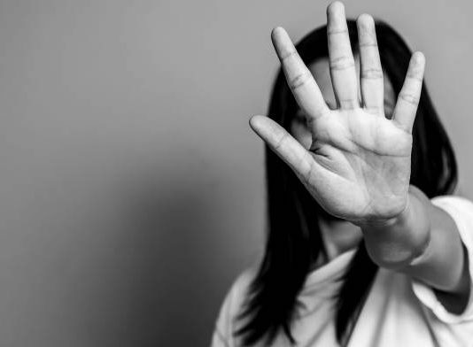 Los órganos judiciales con competencias en violencia sobre la mujer recibieron en 2025 un total de 204.342 denuncias, de las que el 71,61 % fueron presentadas por mujeres víctimas