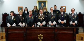 El Colegio de Abogados de Granada honra a su patrona con la bienvenida de 30 nuevos letrados