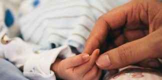 TSJ de Galicia ve compatible el permiso acumulado de lactancia con la solicitud de excedencia por cuidado de hijo