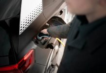 Las administraciones públicas solo pueden exigir una declaración responsable para instalar puntos de recarga de vehículos eléctricos