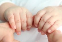 Libertad con orden de alejamiento para el detenido en Málaga por lanzar al suelo a su bebé tras una discusión