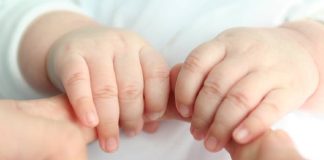 Libertad con orden de alejamiento para el detenido en Málaga por lanzar al suelo a su bebé tras una discusión