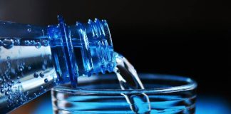 El TSPJV considera procedente el despido de una trabajadora que puso lejía en una botella de agua con su nombre para “escarmentar” al compañero que bebiera de ella