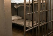 Confirman la condena por delito de odio a un matrimonio por humillar a una vecina que se encontraba en un proceso de cambio de género